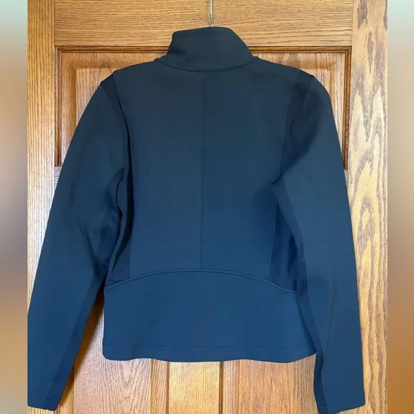 Lululemon Women's Black Jacket - Picture 3 of 3